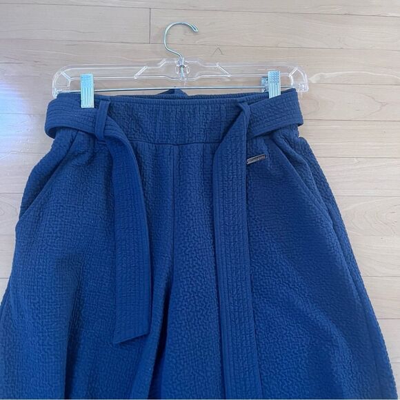 Sweaty Betty Enso High Waist Wide Leg Culottes Beetle Blue XS NWOT - Picture 5 of 7